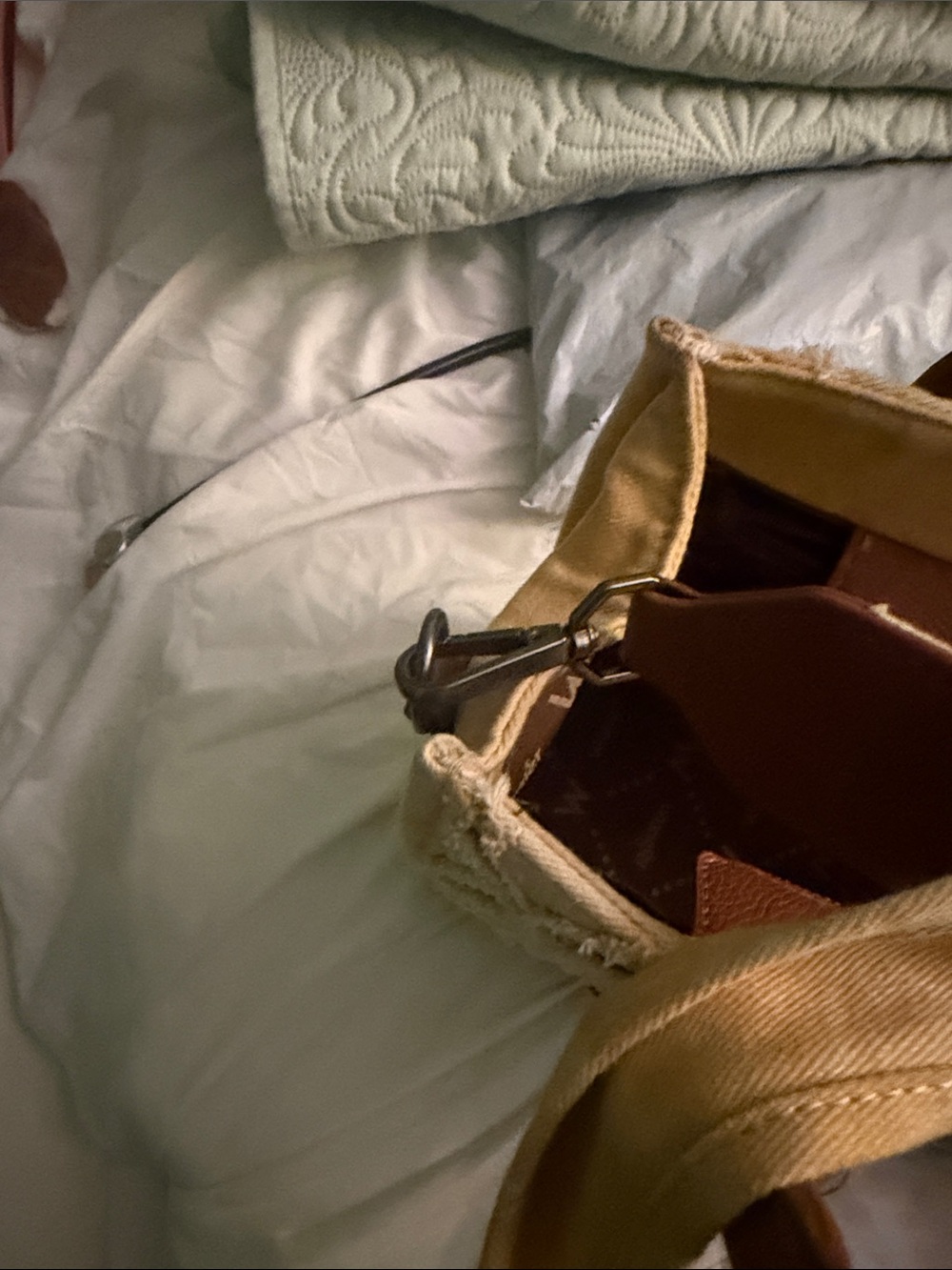 Wrangler Beige Canvas Tote with Brown Trim and Braided Handles - Picture 11 of 14